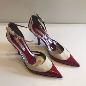 Bandolino red and white